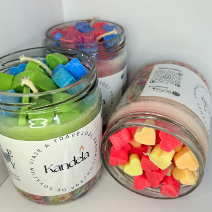 Imagen de Vela Artesanal y Aromática – Cereza y Rosas 370g