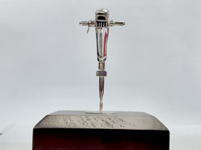 Imagen de Escultura taladro minero / Técnica modelado en cera.