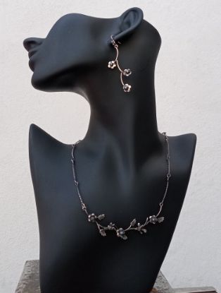 Imagen de Juego de Gargantilla y Aretes