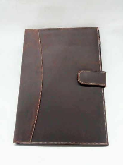 Imagen de CARPETA DE PIEL OFICIO CON BROCHE DE IMÁN