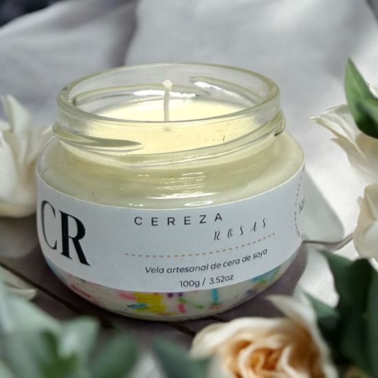 Imagen de Vela Artesanal y Aromática – Cereza y Rosas 100g