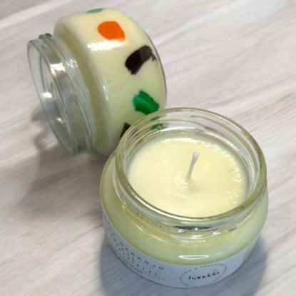 Imagen de Vela Artesanal y Aromática – Bambú, Flor de Naranjo y Maderas Preciosas 100g