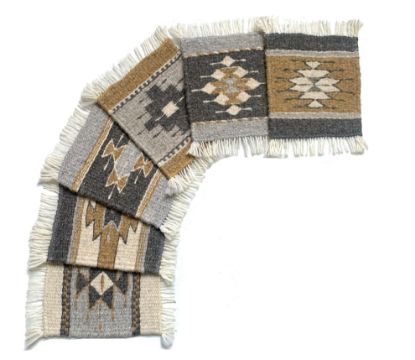 Imagen de 6  piezas de Posa Vasos de Lana  color neutral natural,  Tejido a Mano, 12x13 cm Mini Tapetes -copiar