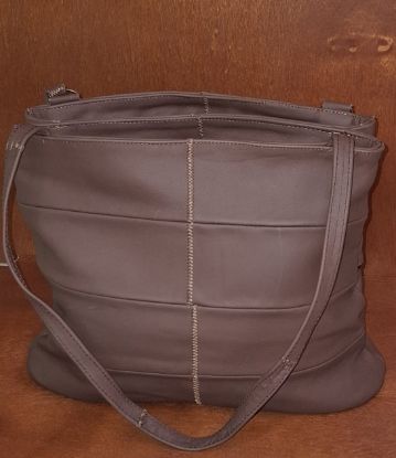 Imagen de Bolsa de piel para dama grande lisa