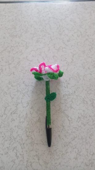 Imagen de Boligrafo Forma De Rosa Tejido A Mano Variedad De Colores.