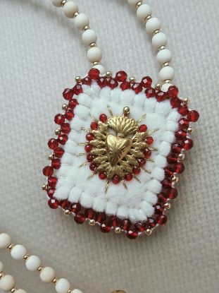 Imagen de Cordel De Luna Collar de pasta con Sagrado Corazón 1 pieza
