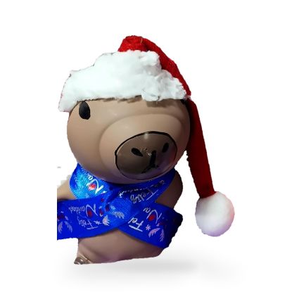 Imagen de Capibara navideño con gorro y bufanda azul