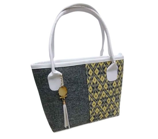 Imagen de Bolsa artesanal con tejido mazahua